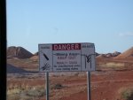 Coober Pedy - Warnschild
